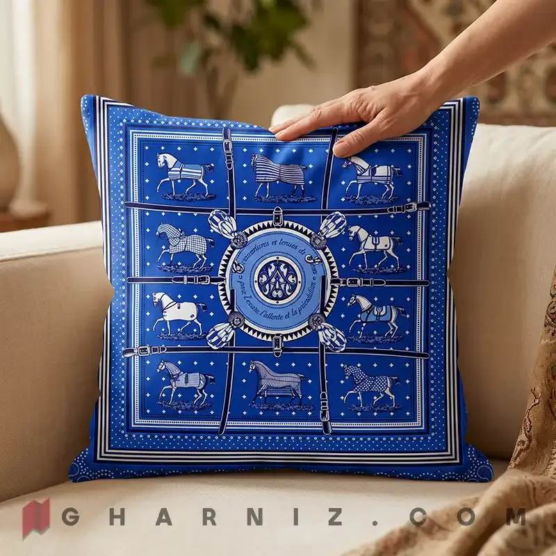 کاور کوسن مخمل طرح اسب و یراق با حاشیه بته‌ جقه کد gh-c770 — تصویر 12