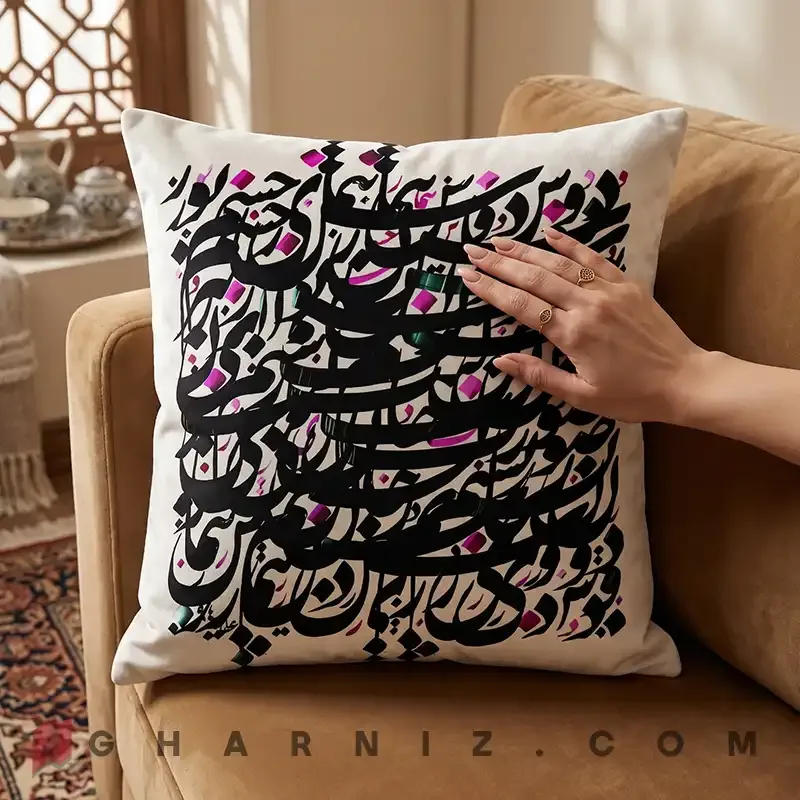 کاور کوسن مخمل طرح سیاه‌ مشق سفید کد gh-c728 — تصویر 2