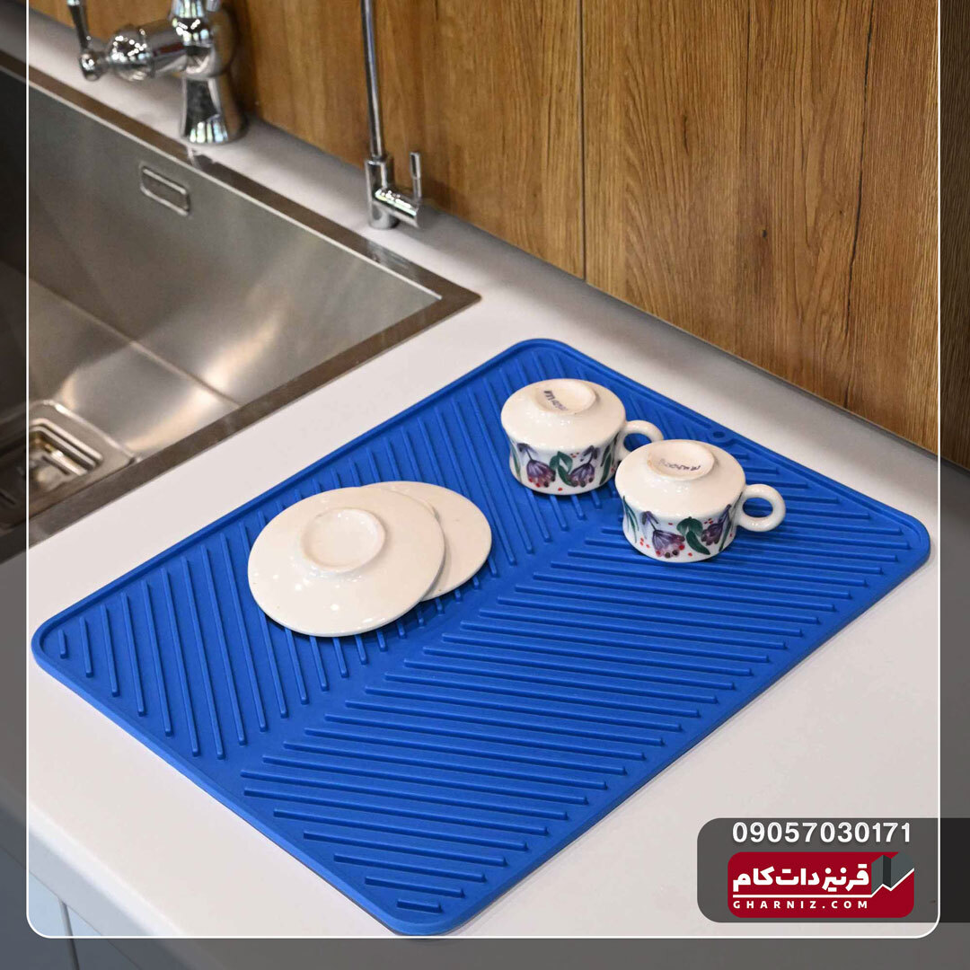 مت زیر دستگاه اسپرسو و کافی بار آبی